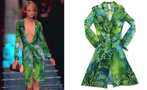 jungle dress versace 1999 collection|donatella versace jungle dress.